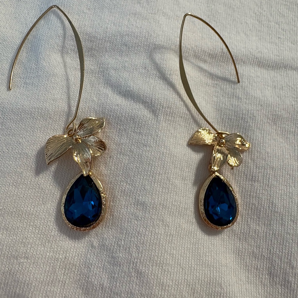 Elegant Gold and Blue Teardrop Earrings